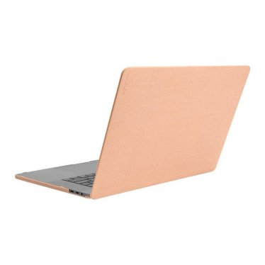 Incase woolenex hoes MacBook Pro 16 inch - Blush Pink